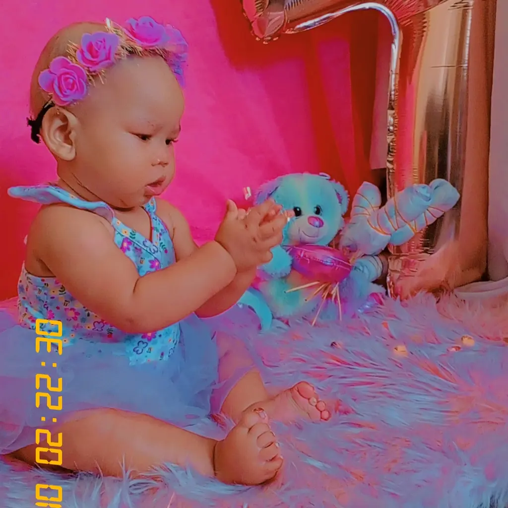 Solana Athara Du preez 